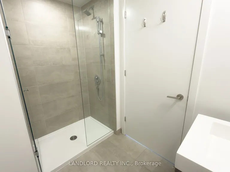 9 Tecumseth St #501 — Photo 15