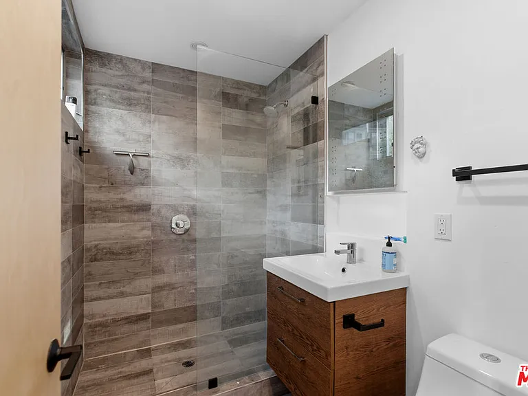 6127 Glen Tower St — Photo 21