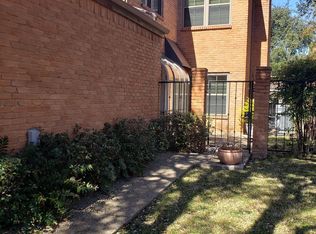 5735 Remington Park Dr, Dallas, TX 75252
