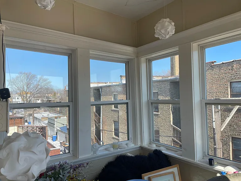 2122 W Ainslie St #2 — Photo 4