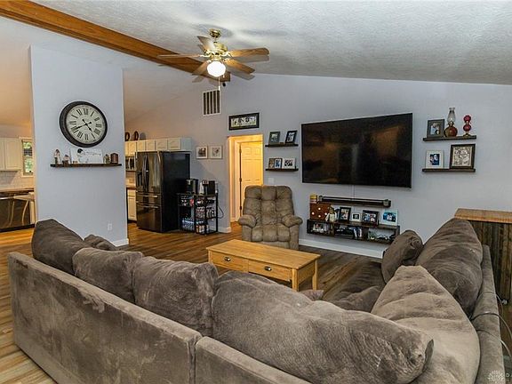 4th image of 103 Pheasant Cir