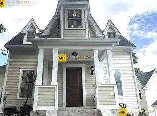 52 Rowe St #52, Auburndale, MA 02466