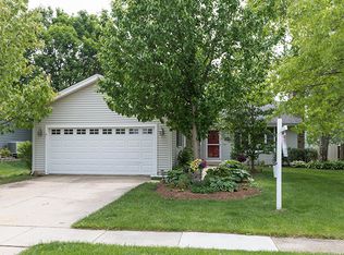 1001 Concord Dr, Bartlett, IL 60103
