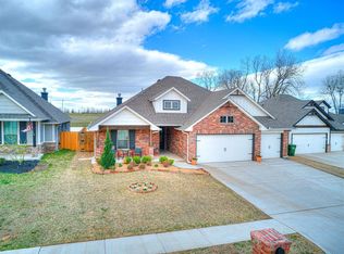 632 Side Track Rd, Yukon, OK 73099