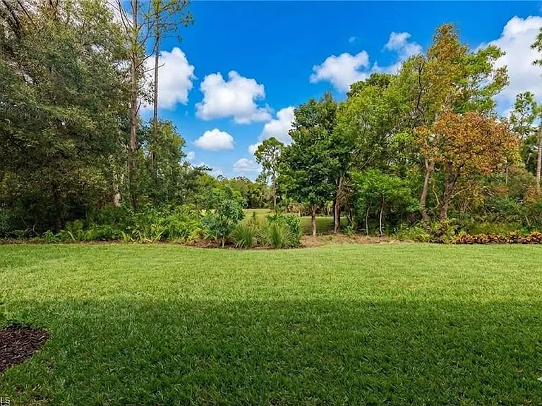 8423 Bernwood Cove Loop #405 — Photo 21