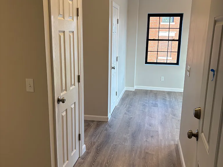 181 Main St #2 — Photo 4