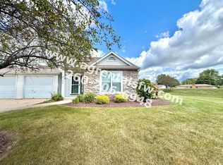 5720 Thornbriar Ln, Fort Wayne, IN 46835