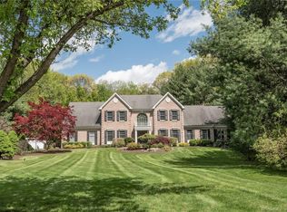 330 Acorn Ln, Southport, CT 06890