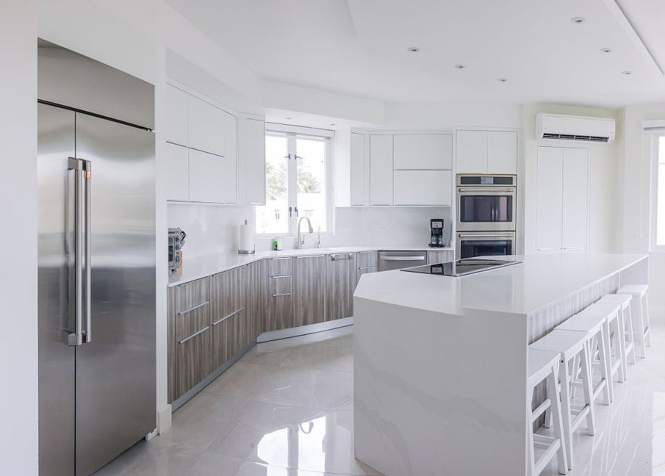 1st image of Lakeside Villa