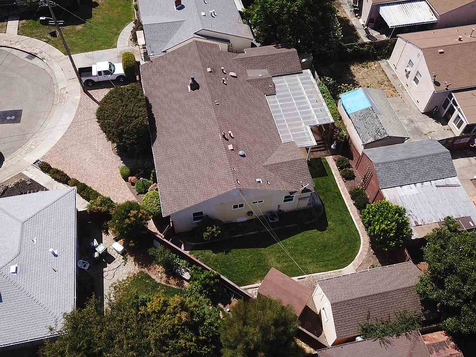 2nd image of 3930 Stevens St