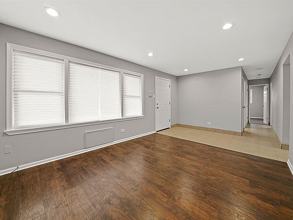 3rd image of 6449 S Langley Ave APT 204
