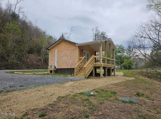 12702 Crab Orchard Rd, Coeburn, VA 24230