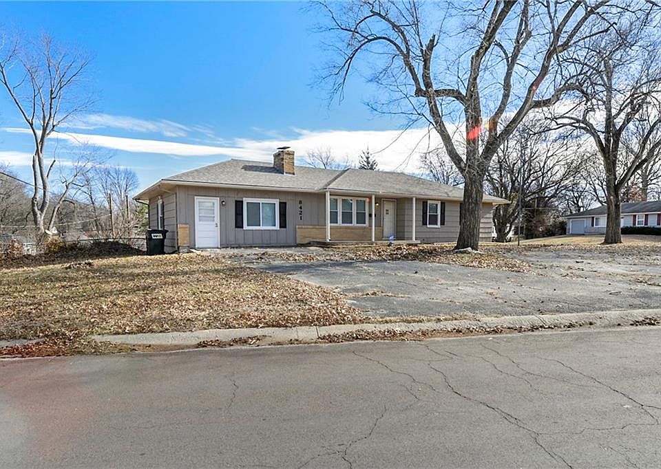 1st image of 8421 Spring Valley Rd
