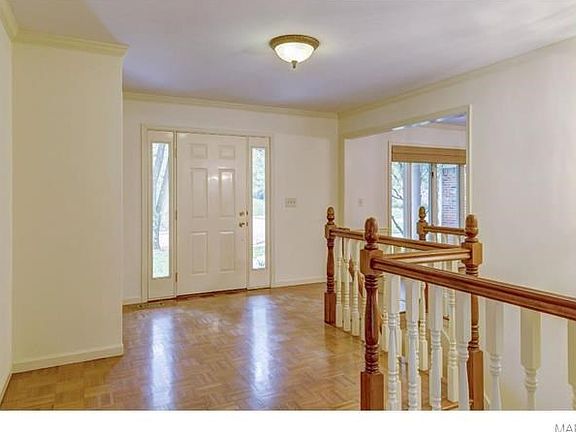 Open Entry Foyer