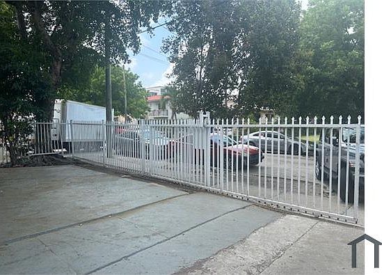 2nd image of 1112 NW 5th St