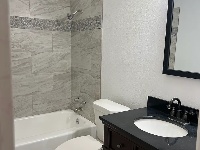 4229 Ridgeway Ave — Photo 6