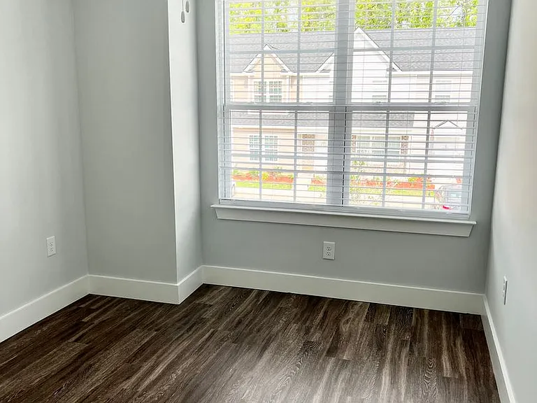 2705 Mercer Dr — Photo 11