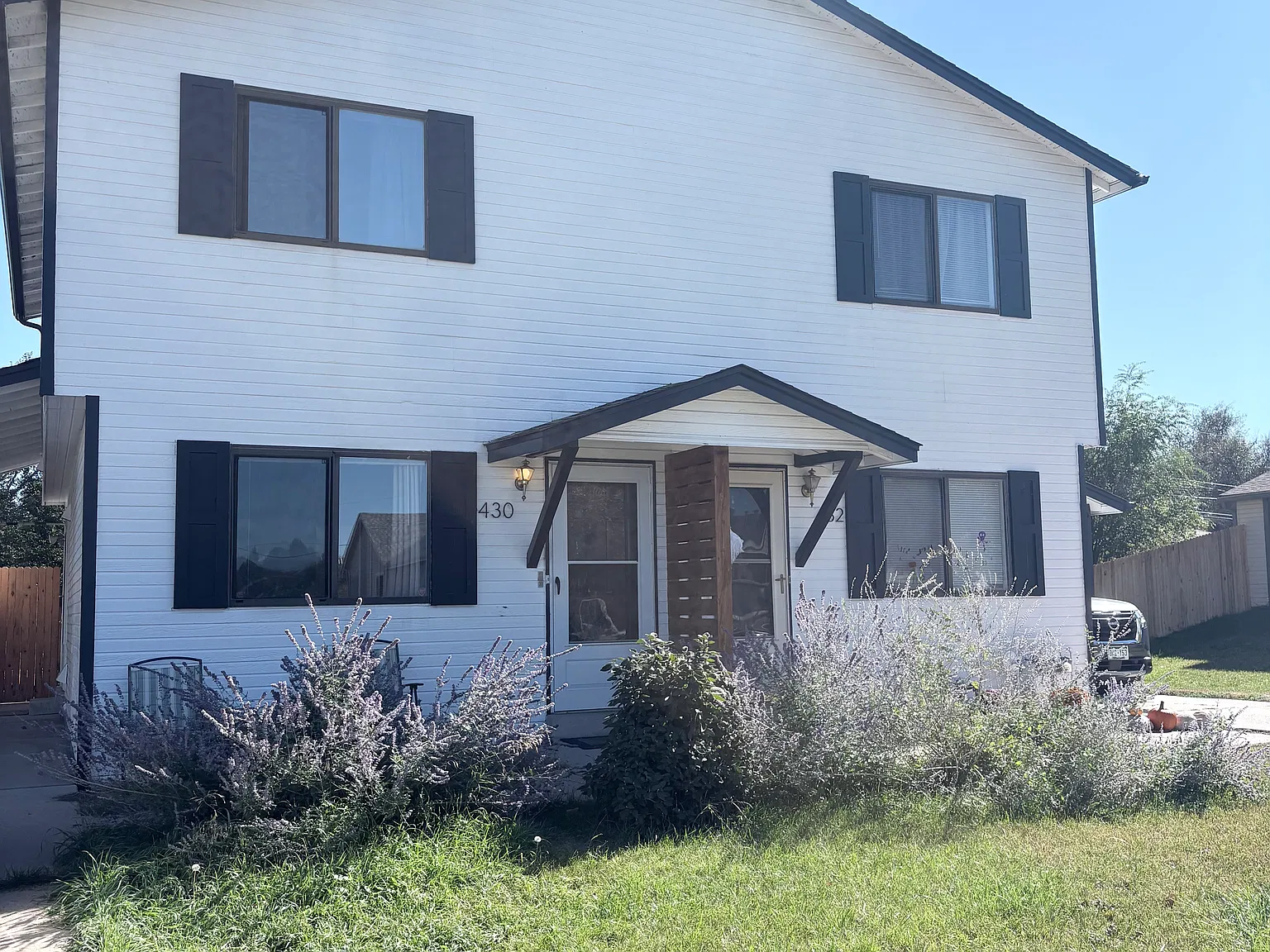 2 bed, 1.5 bath, 1200 sqft, $2,095 — Photo 1