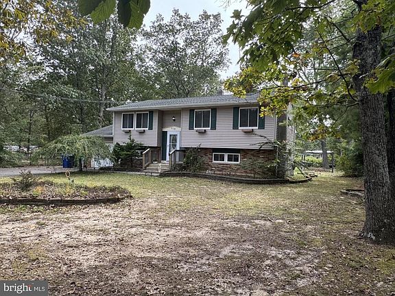 2nd image of 518 Louisiana Trl