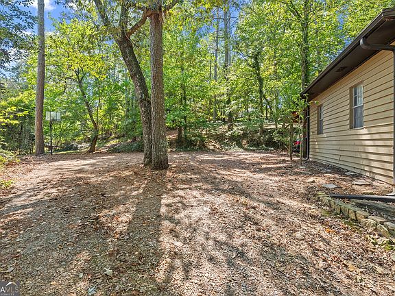4th image of 9705 Coleman Rd