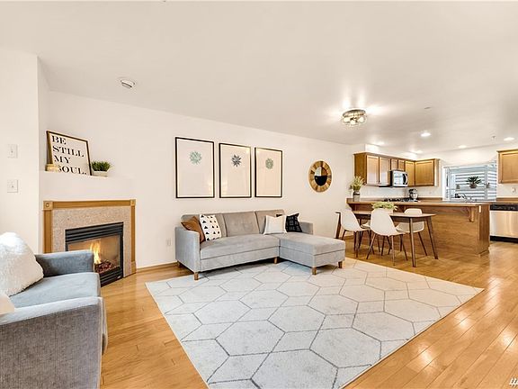4th image of 2308 N 113th Pl Unit B