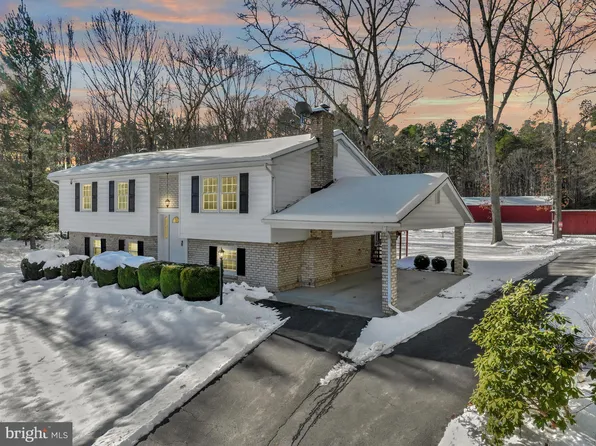 26315 Woodridge Dr, Mechanicsville, MD 20659