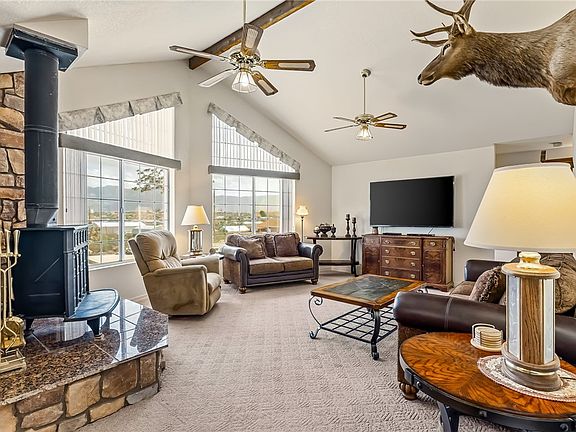 4th image of 640 W Bradley Bay Drive