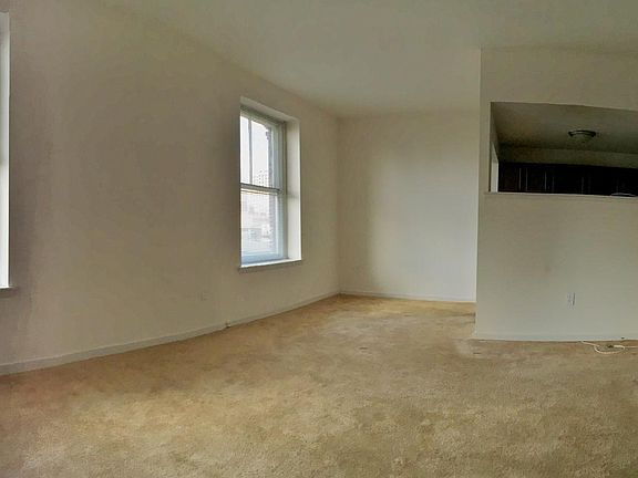 3rd image of 21 S Strawberry St APT 6B