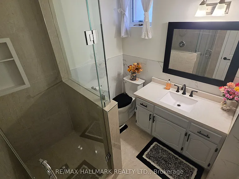 110 Milton St #LOWER LEVEL — Photo 12