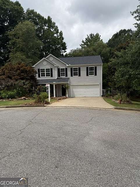 1st image of 528 Lazy River Ln