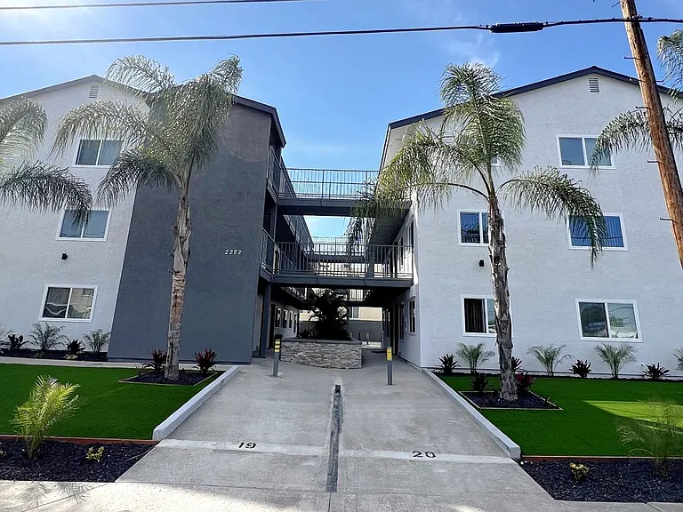 2282 W Dunlop St — Photo 1