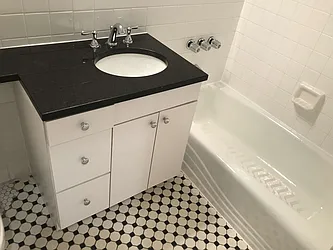 Rented by Metropolis Real Estate of Manhattan