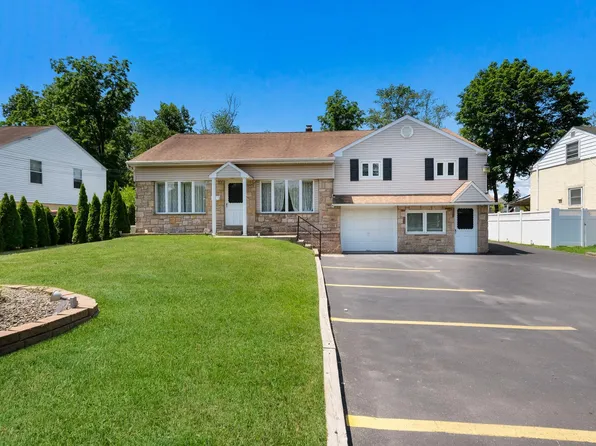 615 W County Line Rd, Hatboro, PA 19040
