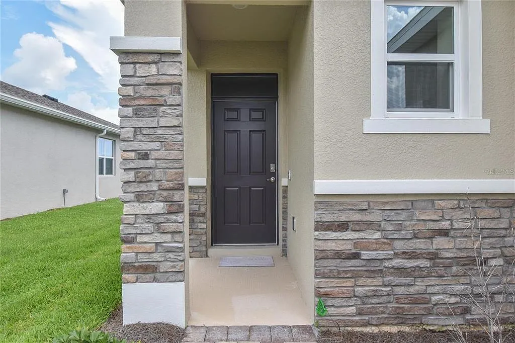 3 bed, 2.0 bath, 1505 sqft, $4,400 — Photo 3