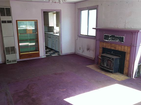 4th image of 1712 Bay Ave
