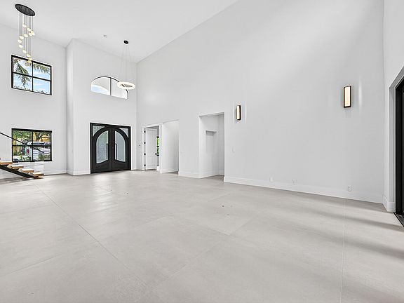 5th image of 17585 Middlebrook Way