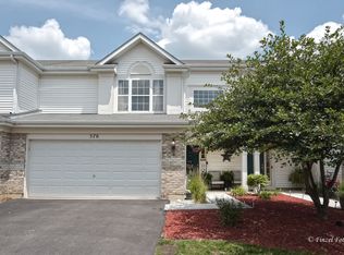 576 Yorkshire Ln, Hampshire, IL 60140
