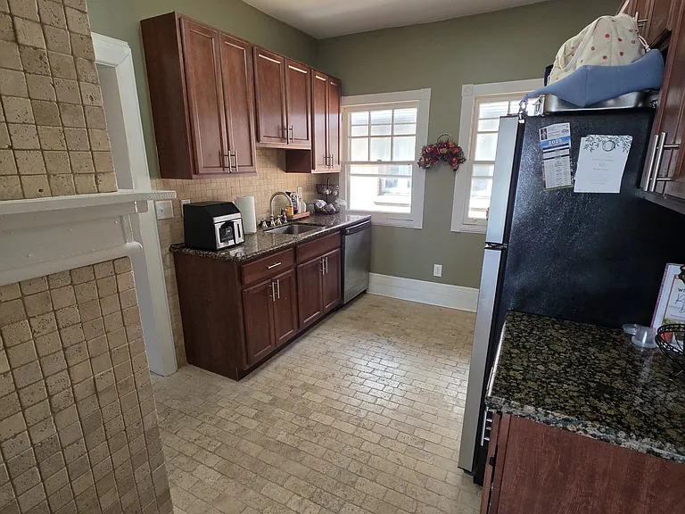 523 Richmond Ave #2 — Photo 12