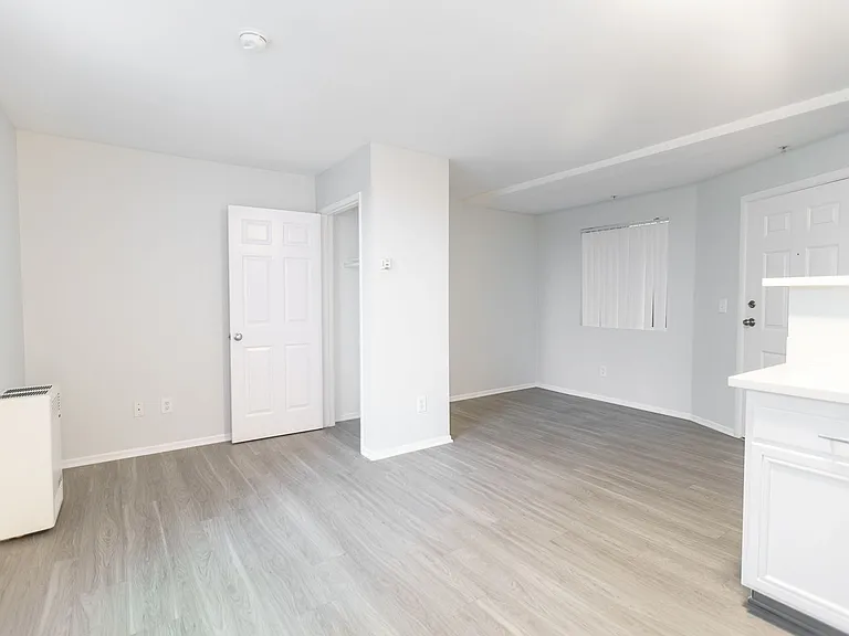 1015 2nd Street — Photo 9