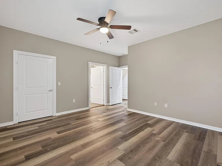 2212 Victory St — Photo 5