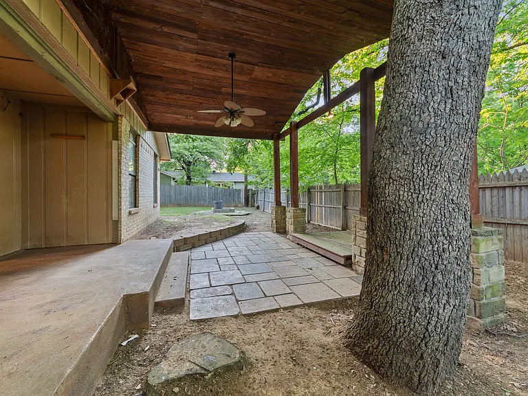 121 Lake Vis W — Photo 33