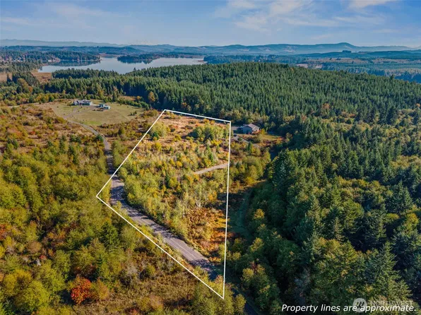 331 Sudden Valley Drive, Castle Rock, WA 98611