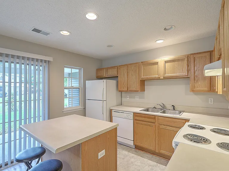 8074 Shadow Oak Dr — Photo 19