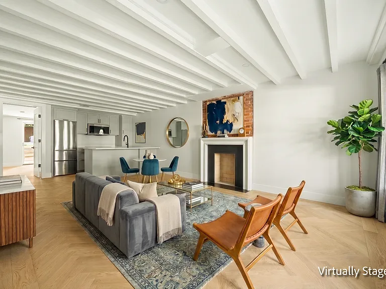 407 Adelphi St #1 — Photo 3