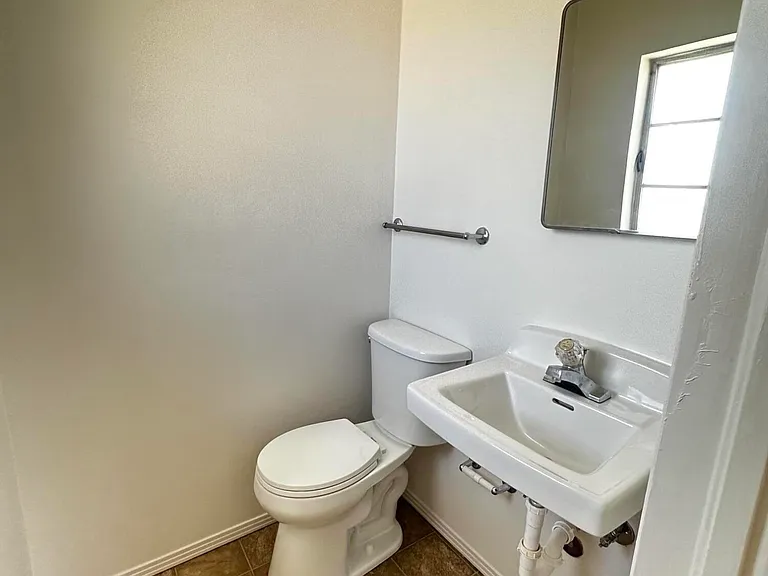 5719 Bainbridge Ave — Photo 13
