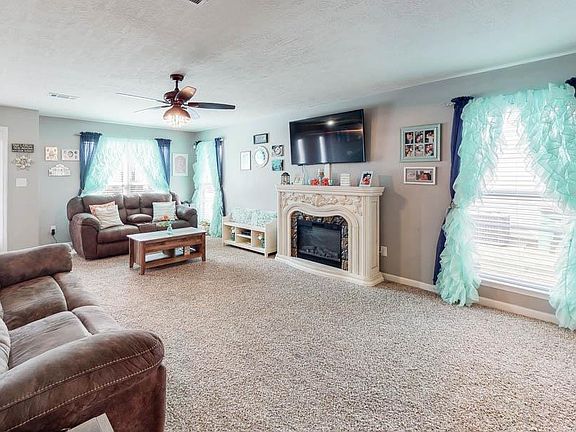 3rd image of 677 Fox Haven Drive