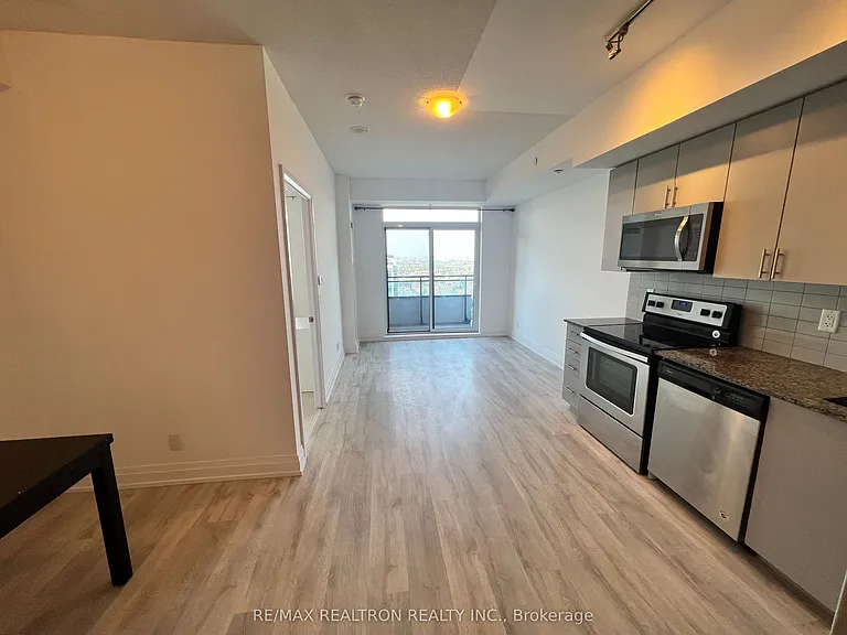 7890 Bathurst St #2008 — Photo 11