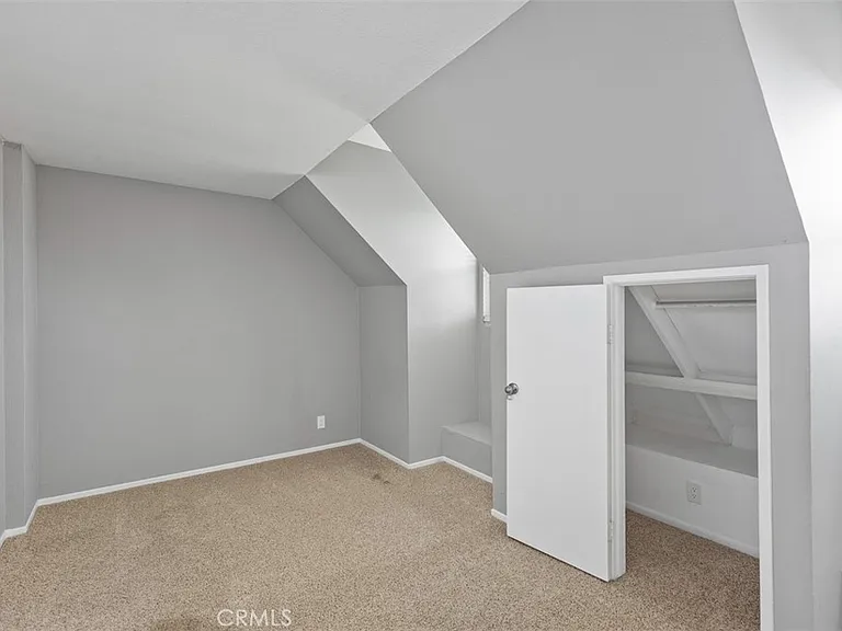 28045 Blandings — Photo 25