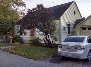 32 Halstead St, Kittery, ME 03904