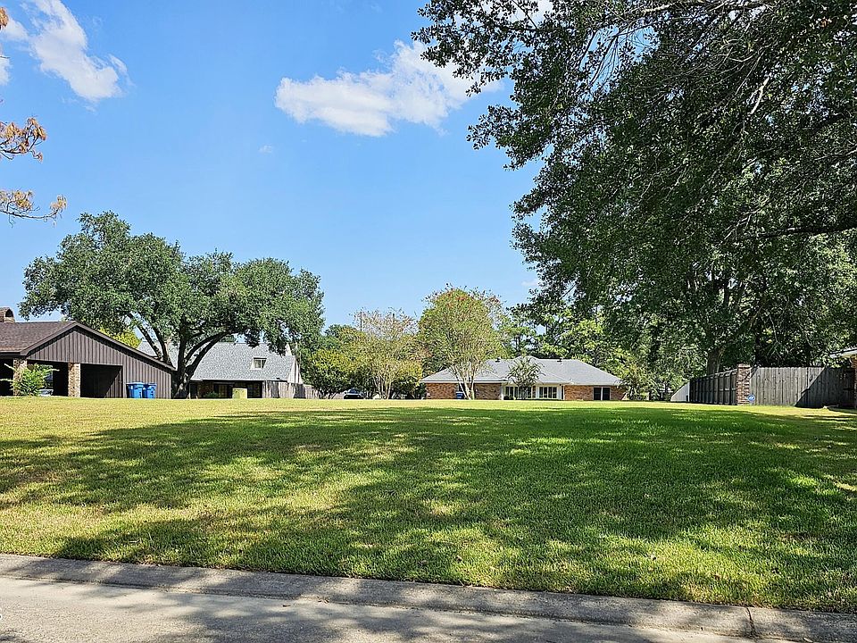2nd image of 202 Vennard Ave